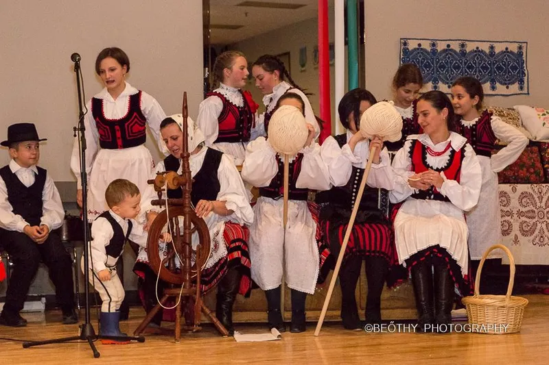 Karácsonyi koncert – Szép kelet, szép nyugat, szép napunk támadt